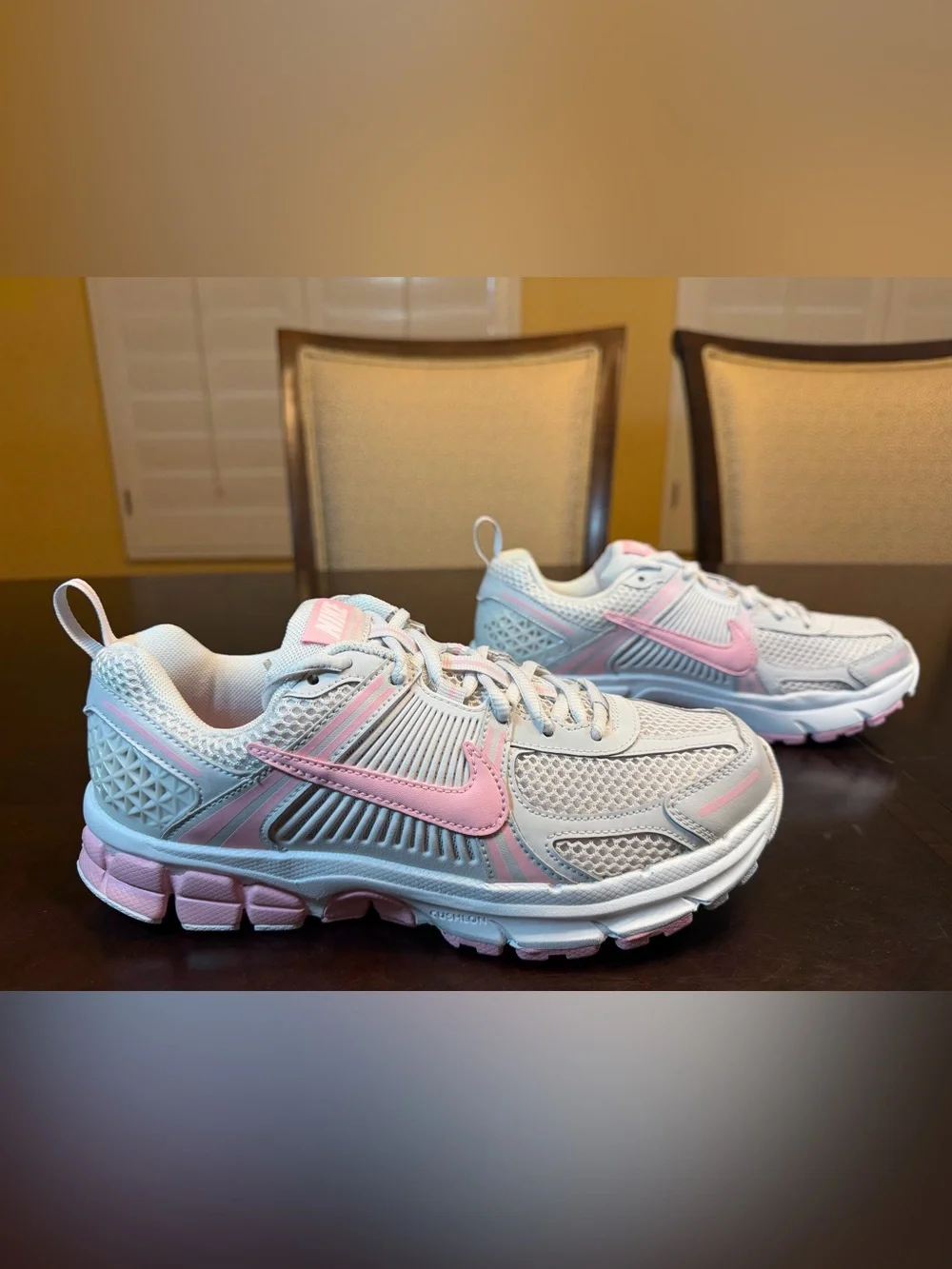 New Nike Vomero 5 Pink Sneakers Shoes Size US 6.5Y
